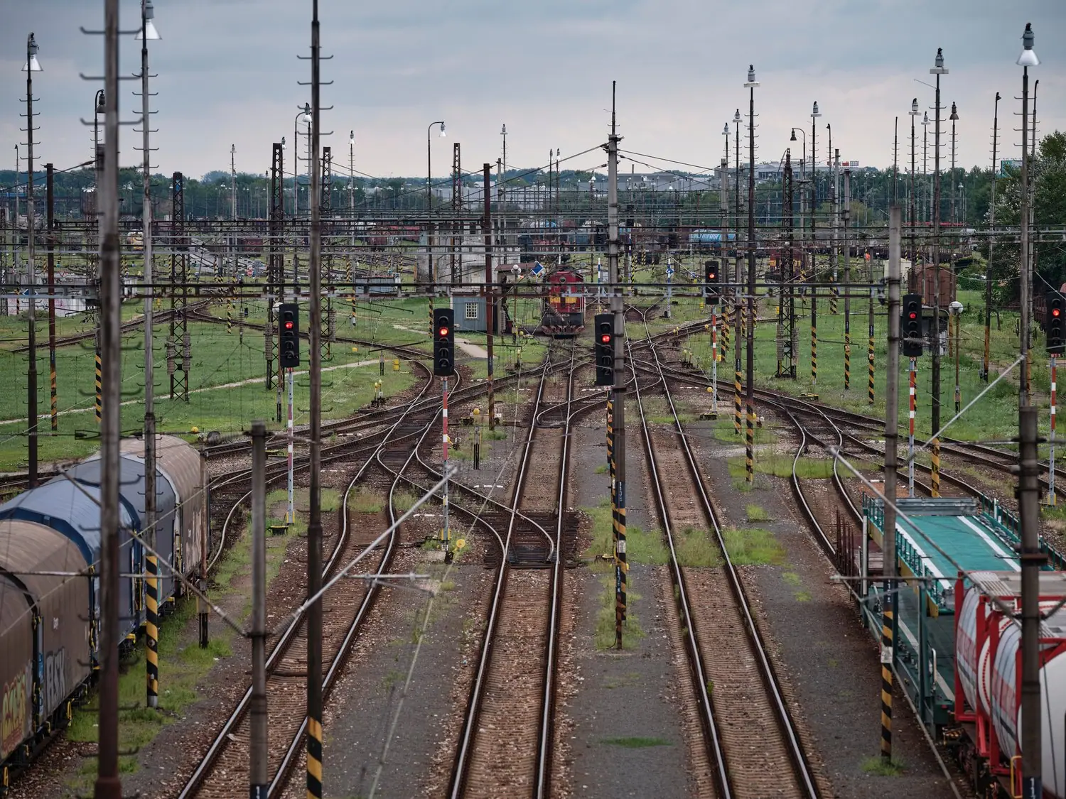 System zarządzania ruchem kolejowym: Modernizacja i bezpieczeństwo