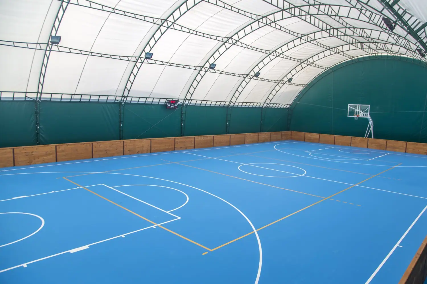 Ile kosztuje budowa hali sportowej w małej miejscowości
